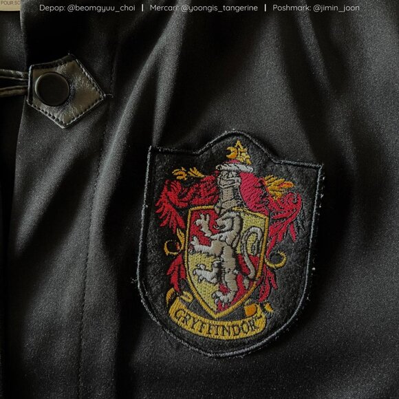 Harry Potter Gryffindor robe ⚡️ - Picture 6 of 6